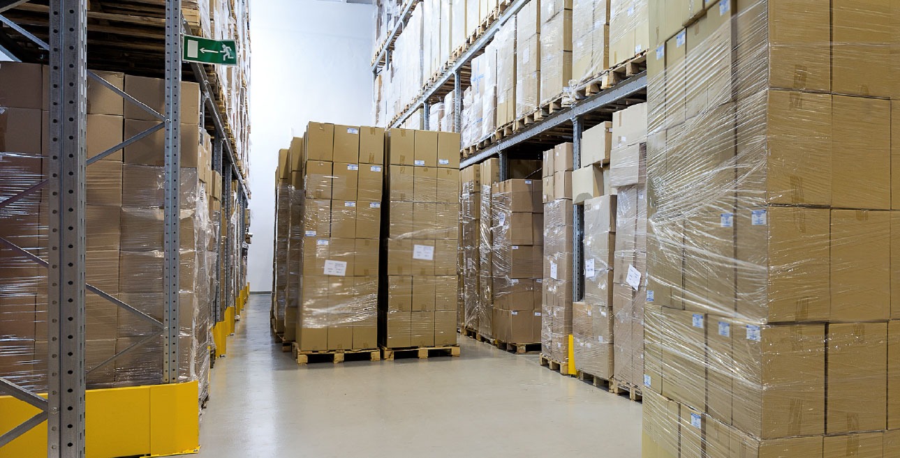 Imagen de una empresa transportadora de paquetes